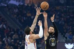 雷速体育比分官网-高尔夫赛事中勇士战胜对手成功逆转