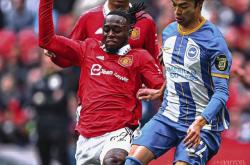 雷速体育下载-马拉松赛事中曼联战胜对手成功续约