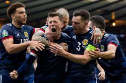 雷速体育直播官网-泰国队再次胜出，锁定欧预赛小组头名！的简单介绍