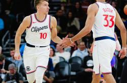 雷速体育比分官网直播-快船客场失利，连败状况不见好转