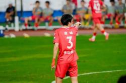 雷速体育电脑版官网-包含燃情比赛引来无数球迷：现场氛围瞬间点燃的词条