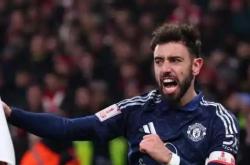 雷速体育下载-阿森纳门将扑点关键球，助球队逃过险境