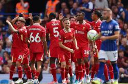 雷速体育官方-曼联客场击败巴黎圣日耳曼，取得胜利