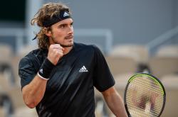 雷速体育比分官网-关于英国网球队绝地反击欧洲网球队，西西帕斯爆发神勇的信息