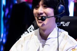 雷速体育下载-惊天逆转！LPL战队挺进四强的简单介绍