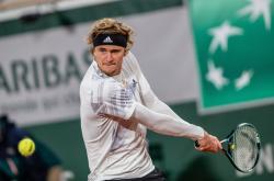 雷速体育直播官网-澳网力克法网，兹维列夫状态火热