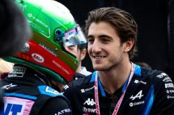 雷速体育直播官网-雷诺车队力克威廉姆斯，塞恩斯带队取胜