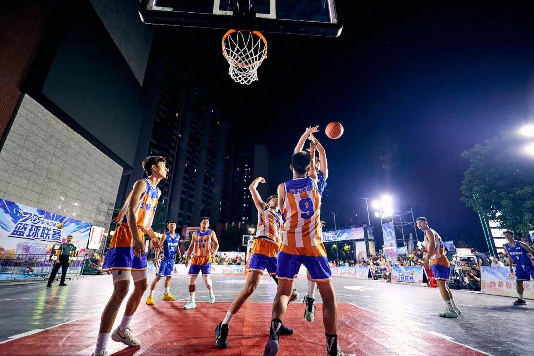 篮球联赛季后赛激战正酣,胜负未分高潮迭起 篮球联赛季后赛激战正酣,胜负未分高潮迭起