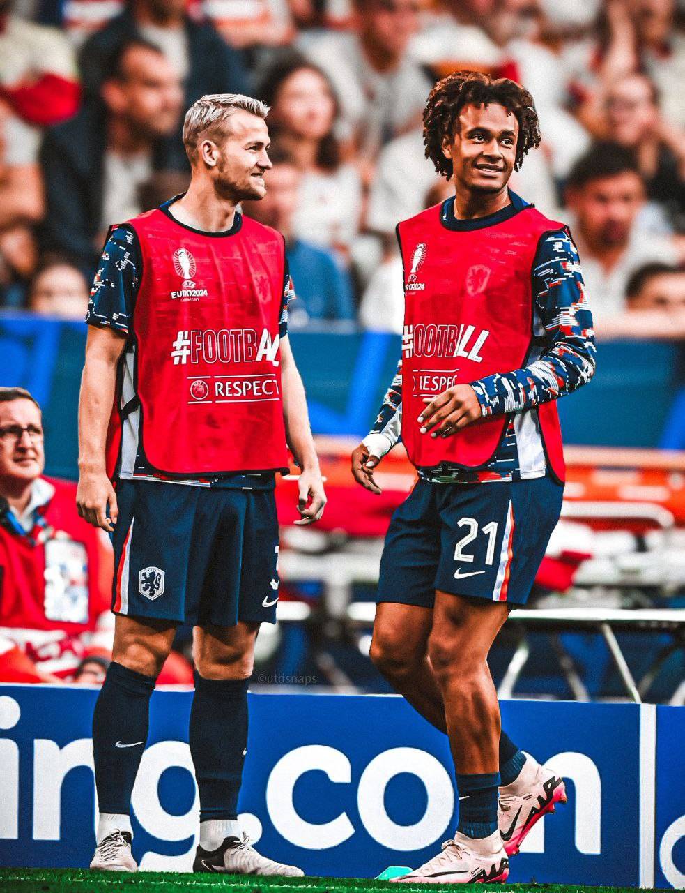 红魔首战告捷，曼联豪取三分的简单介绍