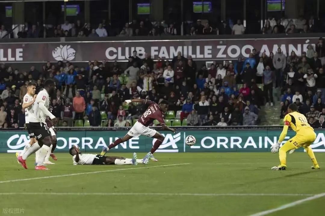 兰斯主场迎战梅斯,备战齐整 兰斯主场迎战梅斯,备战齐整