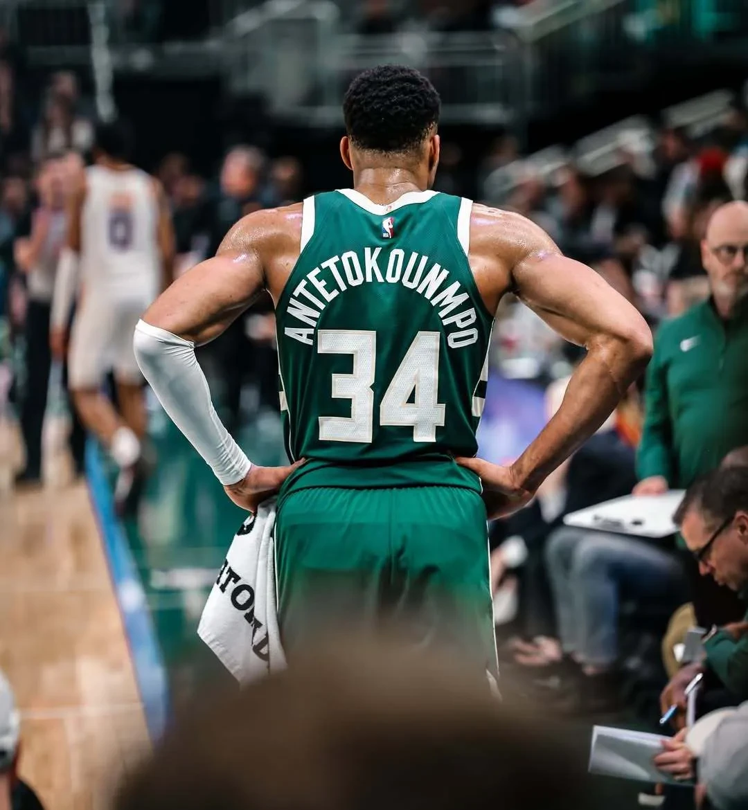 意大利男篮完胜巴西男篮,字母哥一己之力扛起全队的简单介绍 意大利男篮完胜巴西男篮,字母哥一己之力扛起全队的简单介绍