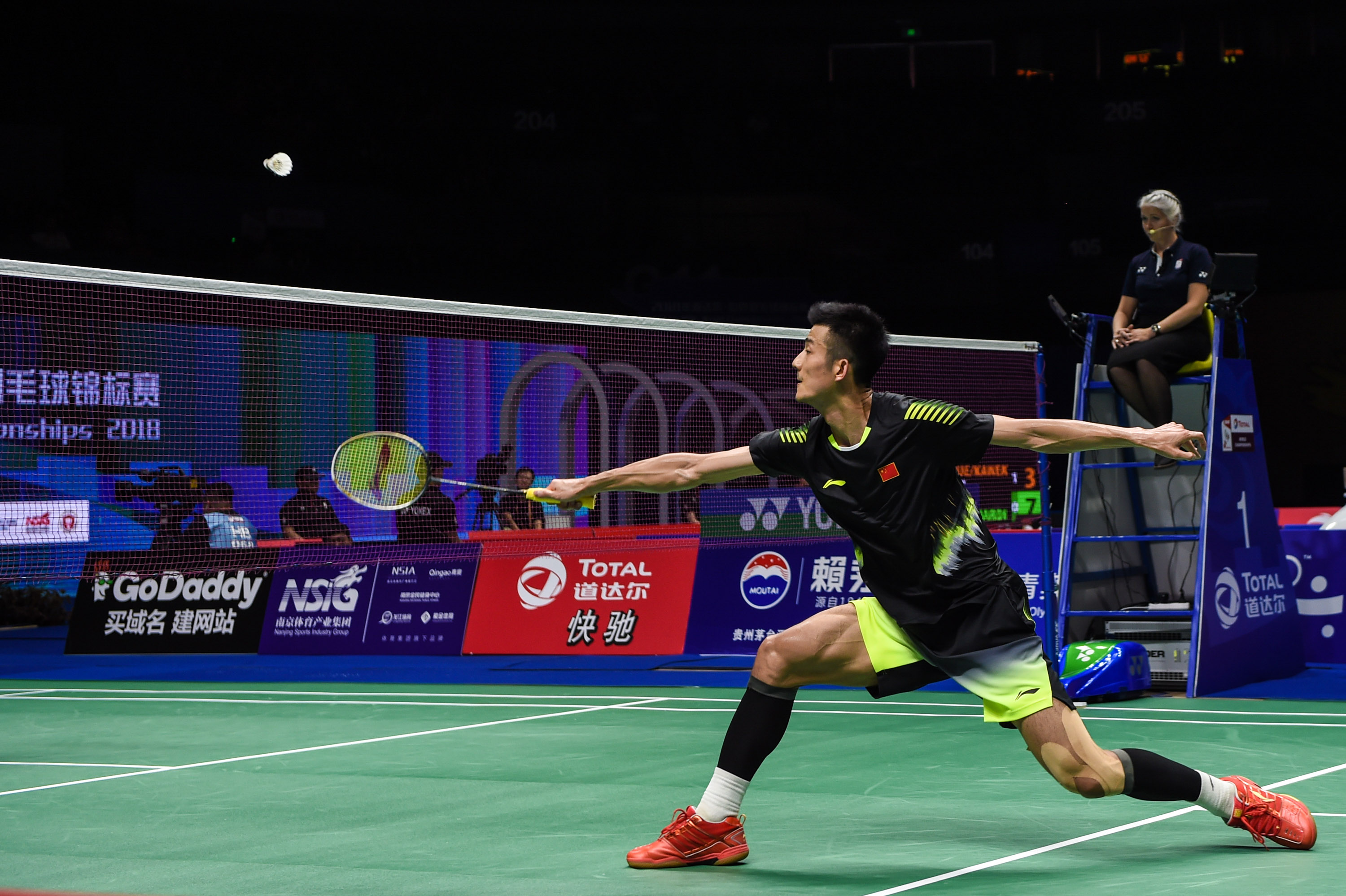 英格兰羽毛球队鏖战中国羽毛球队,谌龙送出助攻的简单介绍 英格兰羽毛球队鏖战中国羽毛球队,谌龙送出助攻的简单介绍